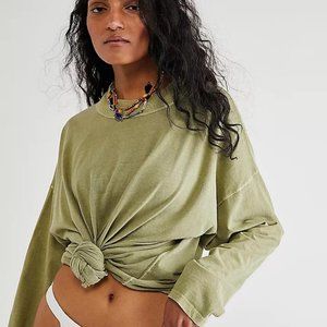 FREE PEOPLE LONG SLEEVE/MOCK NECK TSHIRT-NEW CONDITION